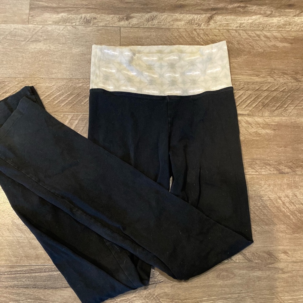 Vs yoga pants